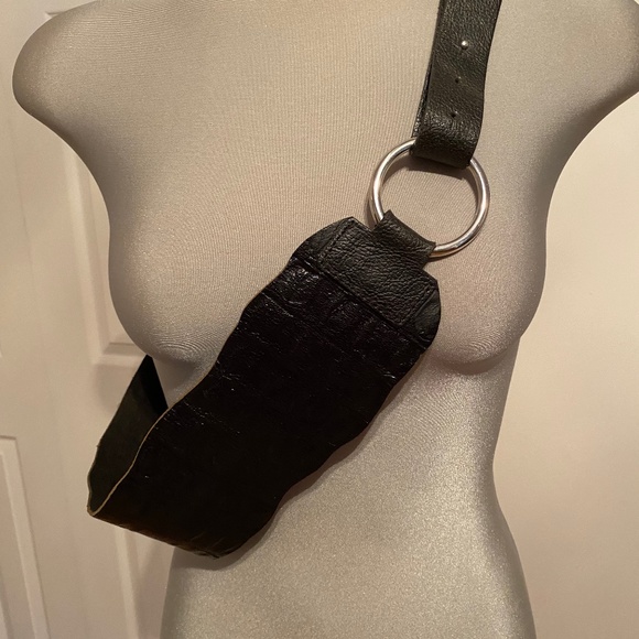 Olsen Leather Loop Belt - Picture 5 of 13